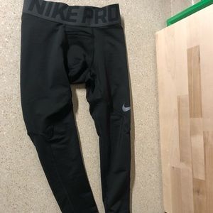 Nike boys Small fitted pants